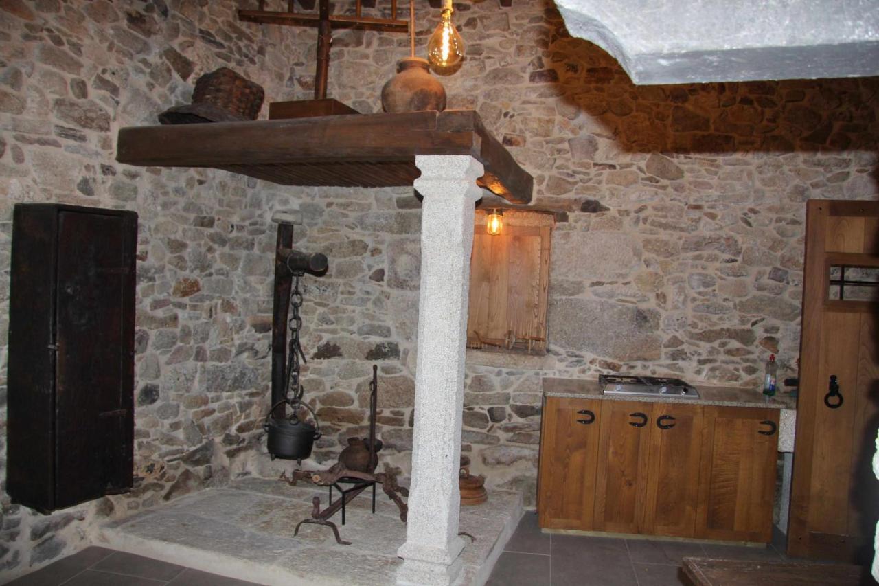 דירות Barantes O Muino Casa Ferrador Ribeira Sacra מראה חיצוני תמונה